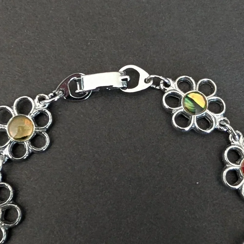 Silver flower bracelet with resin centers